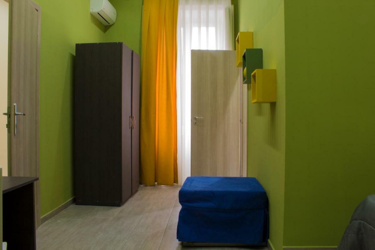 Holiday Naples Art Rooms Buitenkant foto