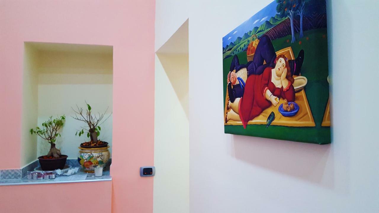 Holiday Naples Art Rooms Buitenkant foto