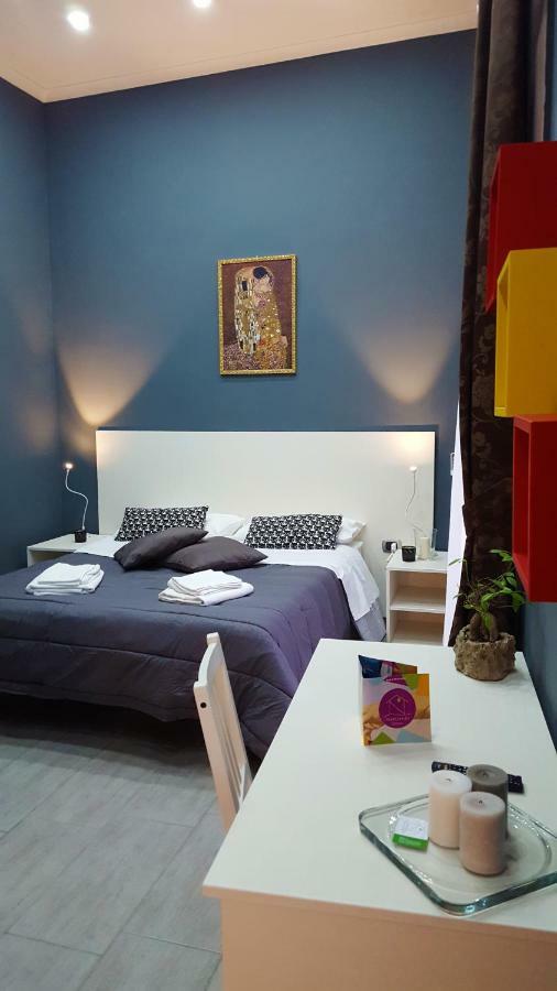 Holiday Naples Art Rooms Buitenkant foto